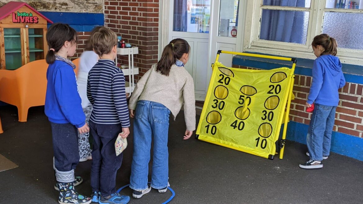 Les CP et les CE1 fêtent le 100ème jour d’école